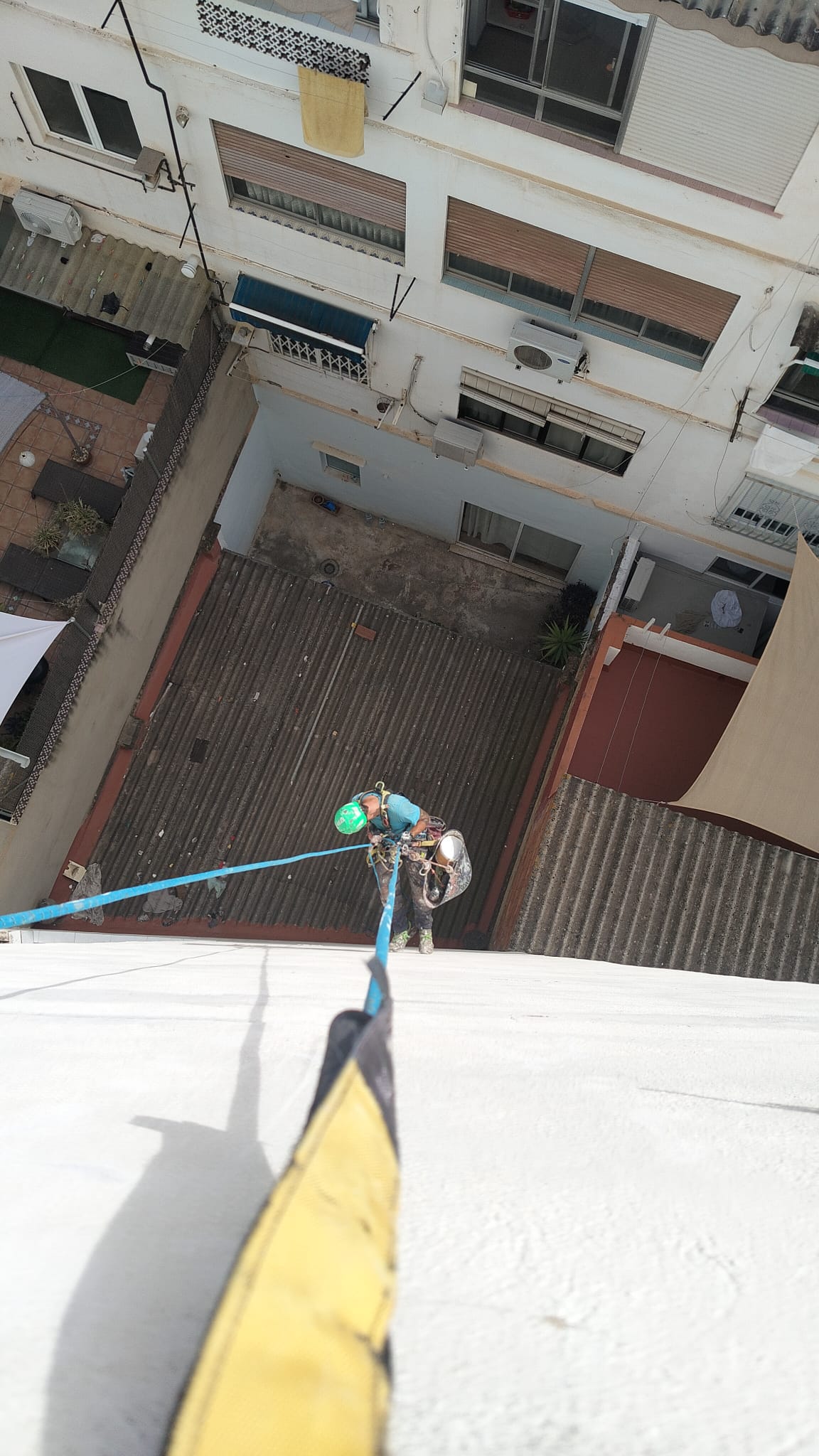Trabajos verticales en fachada · Adalt Vertical Valencia